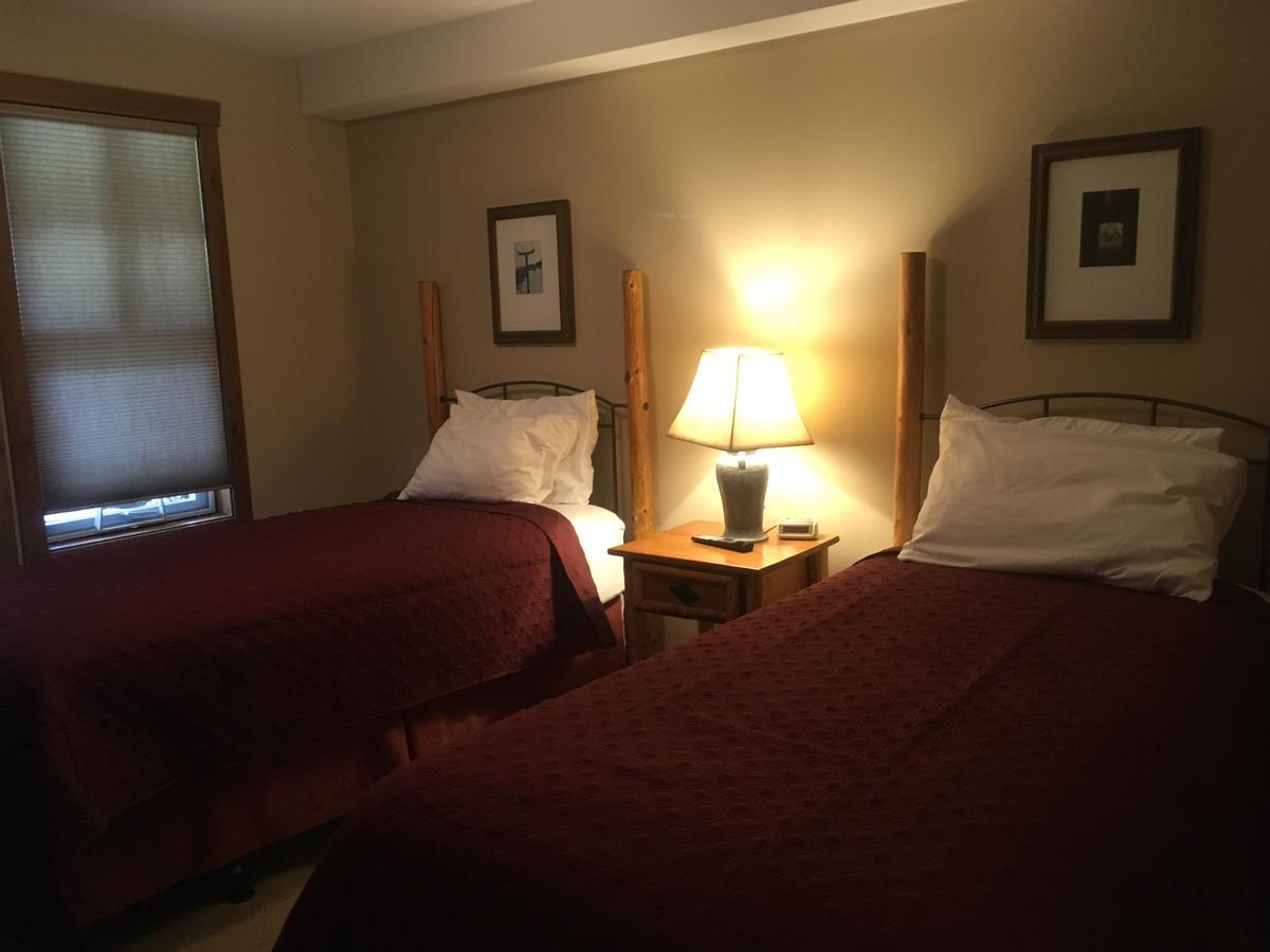 Taynton Lodge At Panorama Mountain Village Resort Экстерьер фото